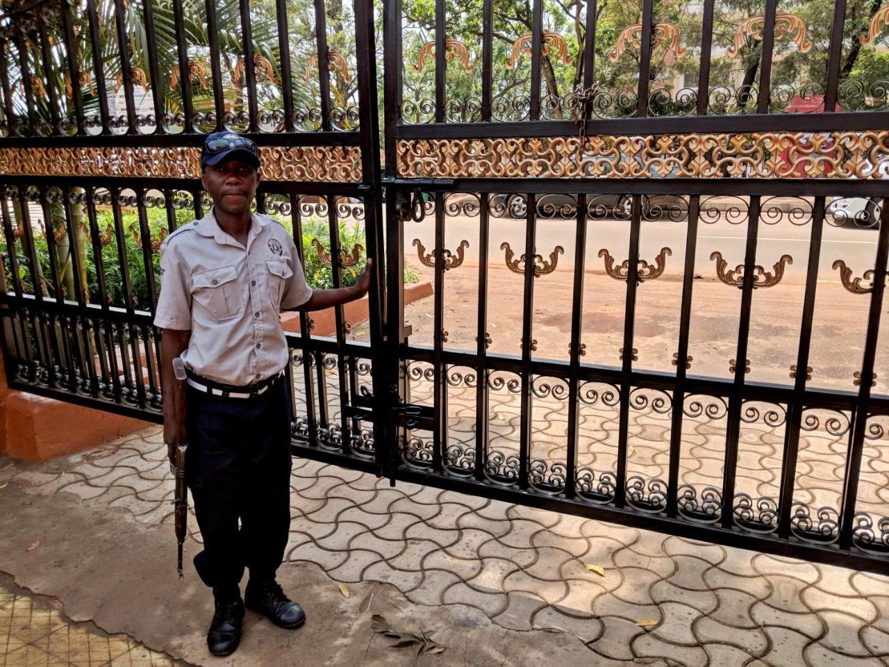 Prestige Hotel Suites Kampala Kültér fotó